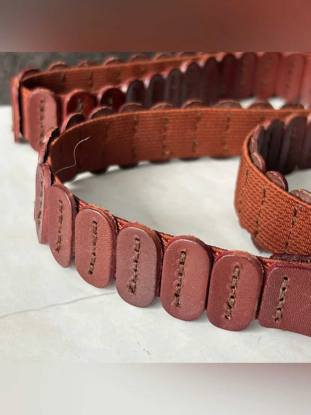 Scalloped Brown Leather Elastic Belt